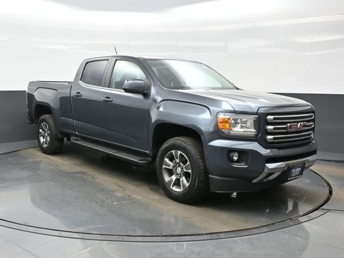 Used 2015 GMC Canyon SLE w/ All-Terrain Package image 8