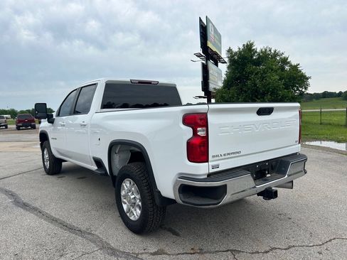 Used 2023 Chevrolet Silverado 2500 LT AWD/4WD image 7