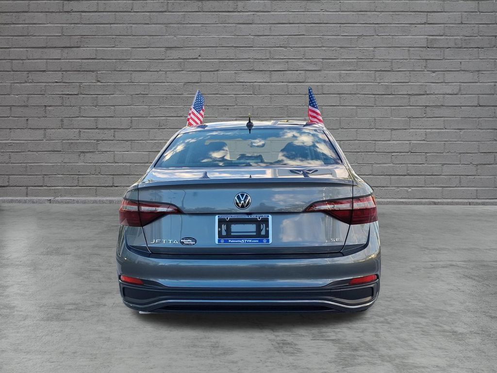 Used 2023 Volkswagen Jetta SE w/ Panoramic Sunroof Package FWD image 11
