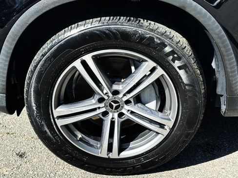 Used 2020 Mercedes-Benz GLC 300 4MATIC image 10