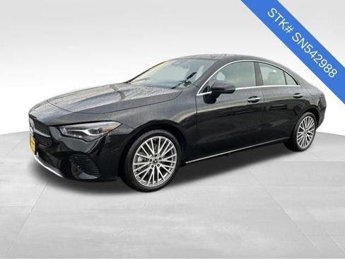 Used 2025 Mercedes-Benz CLA 250 4MATIC image 3
