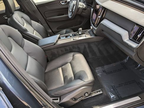 Certified 2023 Volvo XC60 B5 Core w/ Climate Package AWD/4WD image 22