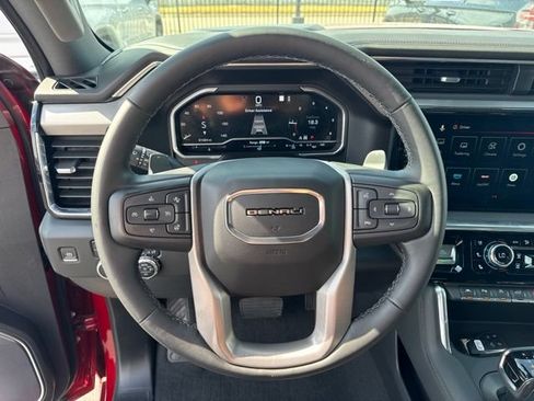 Used 2023 GMC Sierra 1500 Denali w/ Technology Package AWD/4WD image 12