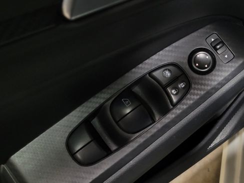 Used 2024 Nissan Altima 2.5 SV FWD image 27