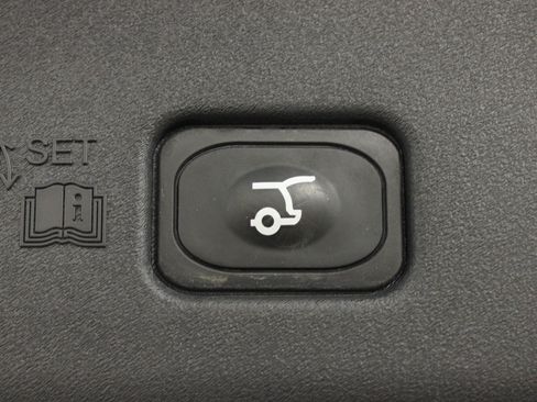 Used 2024 Lincoln Nautilus Reserve w/ Equipment Group 202A image 29