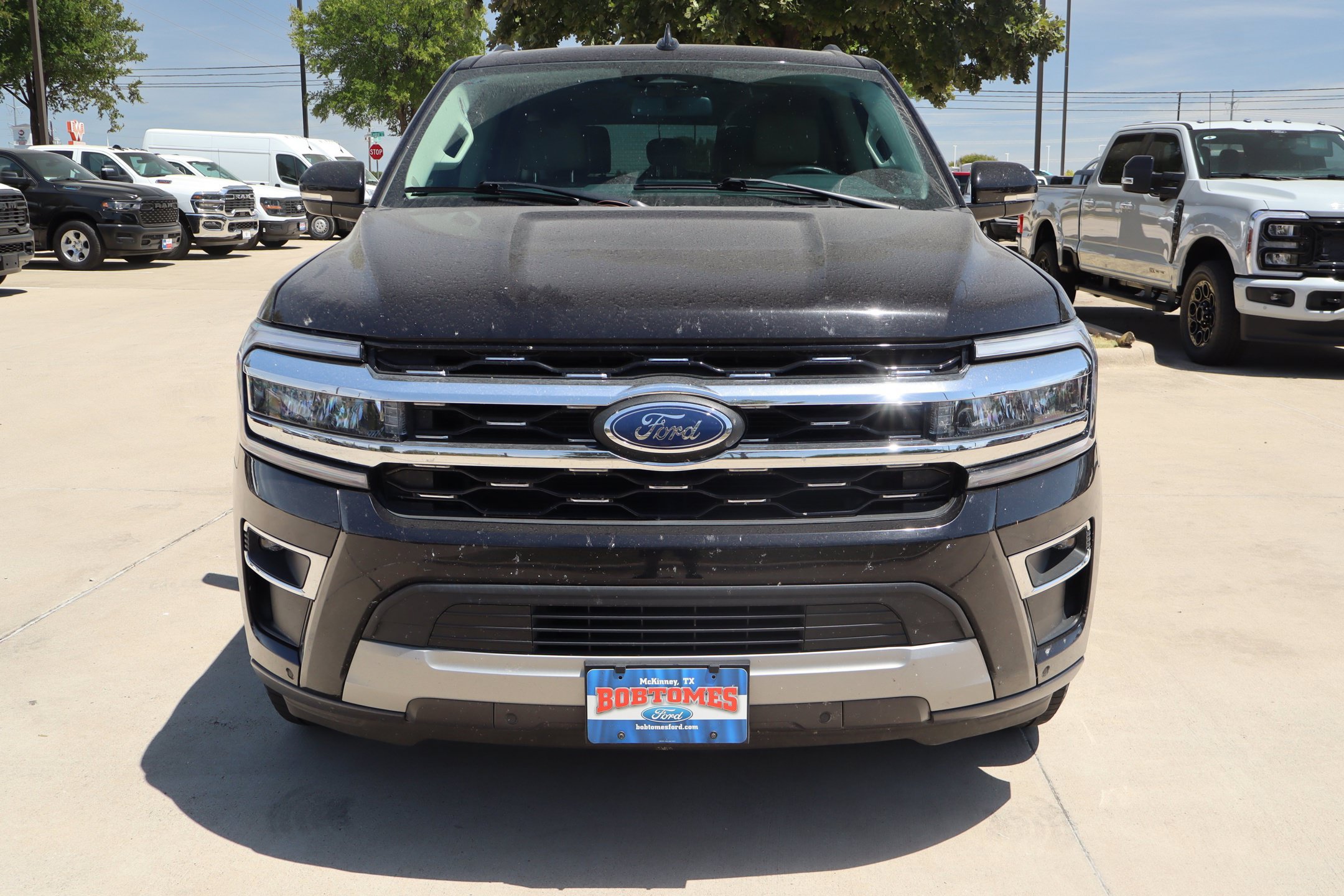 Used 2024 Ford Expedition Max Limited RWD image 11