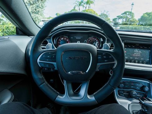 Used 2016 Dodge Challenger SRT Hellcat image 26