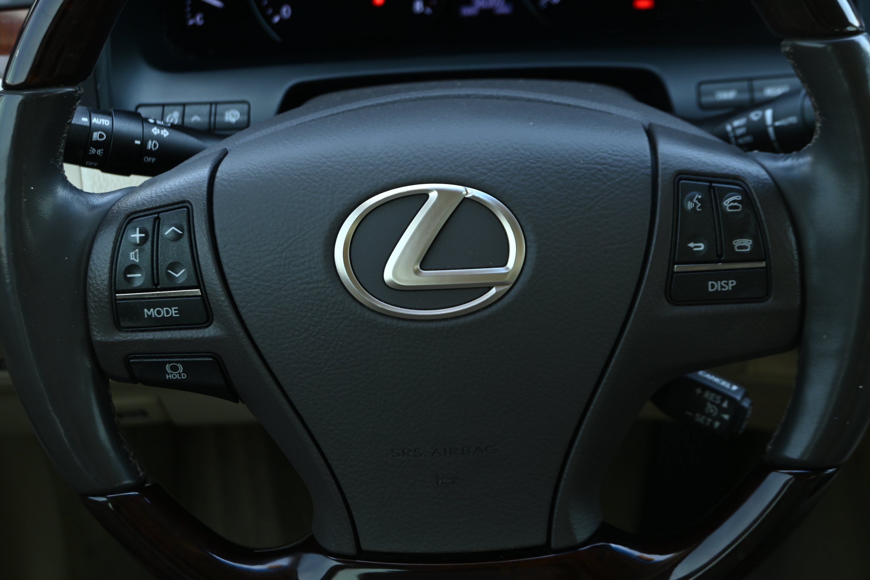 Used 2014 Lexus LS 460 w/ Comfort Package RWD image 30