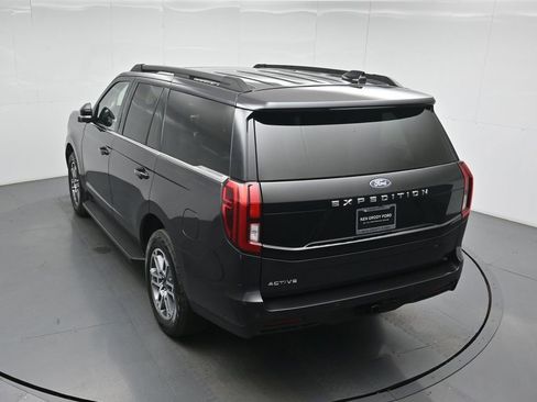 Certified 2025 Ford Expedition Active image 42