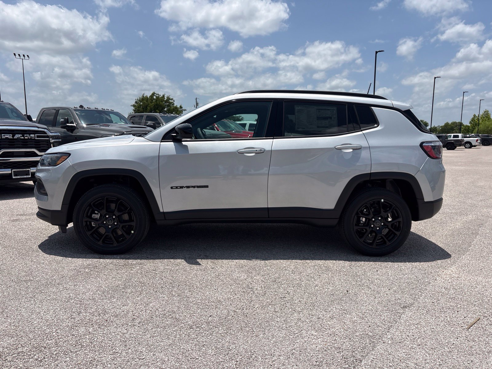 New 2026 Jeep Compass Latitude AWD/4WD image 2