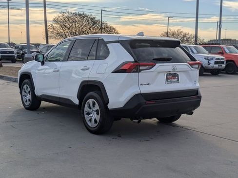 Used 2024 Toyota RAV4 LE image 8