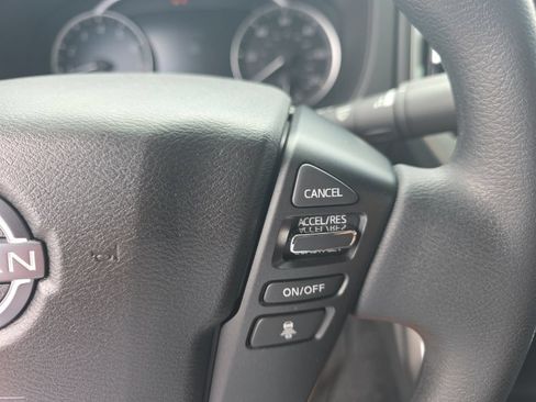Used 2025 Nissan Frontier SV RWD image 22