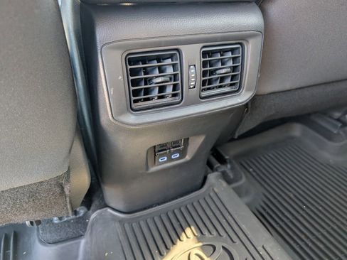 Used 2022 Toyota RAV4 XLE image 28