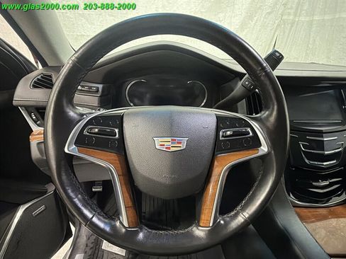Used 2016 Cadillac Escalade Luxury AWD/4WD image 4