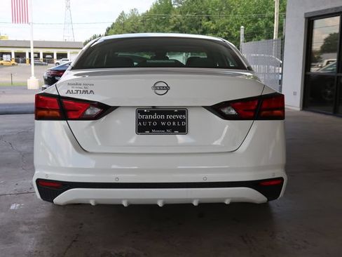 Used 2023 Nissan Altima 2.5 S FWD image 6