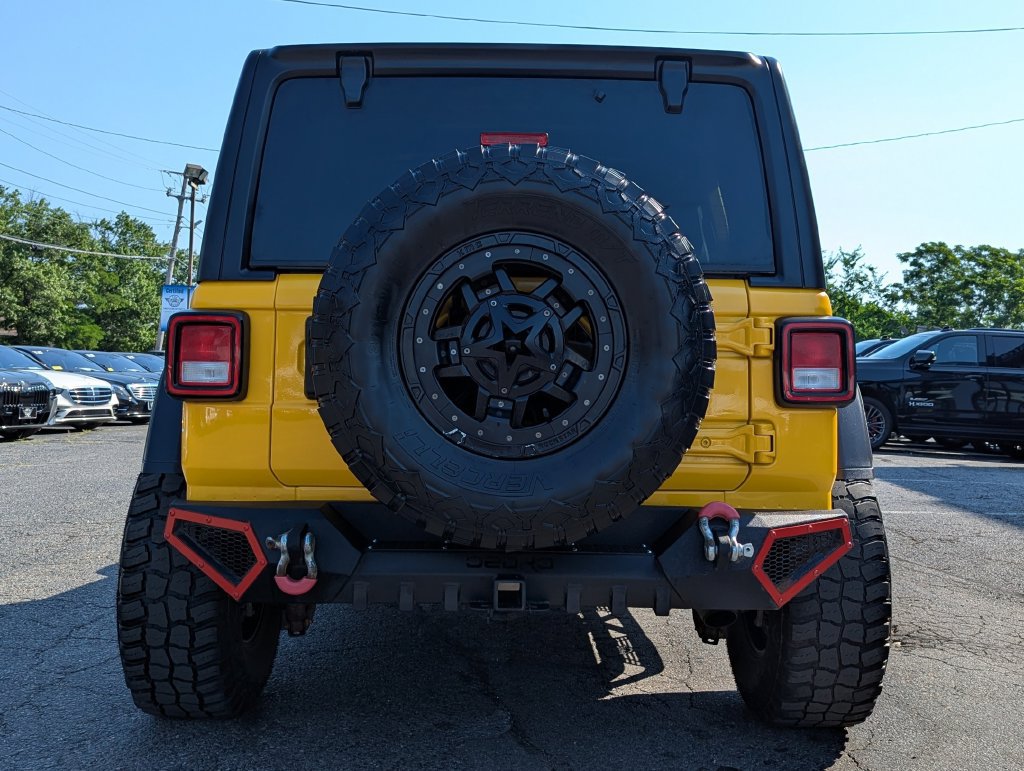 Used 2021 Jeep Wrangler Unlimited Rubicon w/ Cold Weather Group AWD/4WD image 10