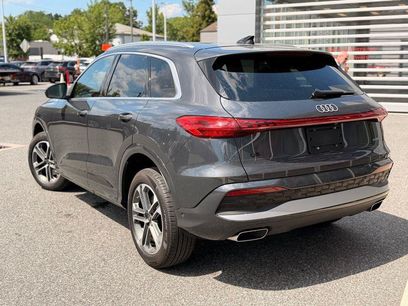 Certified 2025 Audi Q5 Premium w/ Convenience Package
