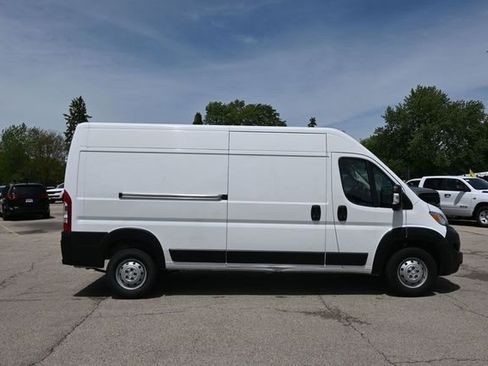 Used 2023 RAM ProMaster 2500 FWD image 4
