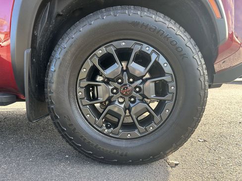 Used 2023 Nissan Frontier PRO-4X w/ Pro-4X Premium Package image 11