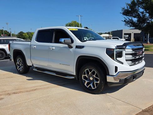 Used 2024 GMC Sierra 1500 SLE w/ X31 Off-Road Package AWD/4WD image 16