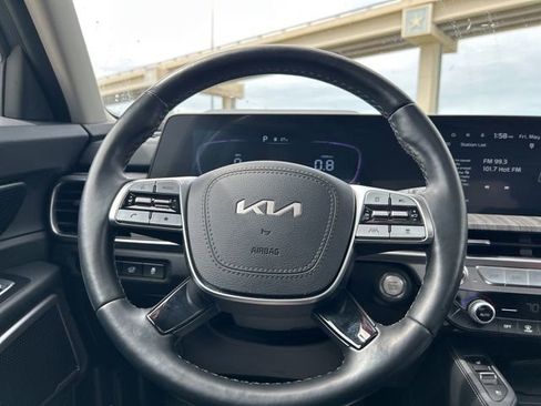 Used 2025 Kia Telluride EX w/ EX Captain's Chair Package AWD/4WD image 21
