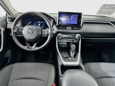 Used 2024 Toyota RAV4 XLE AWD/4WD image 21