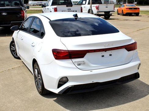 Used 2022 Kia Forte LXS w/ LXS Technology Package image 5