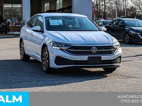 Used 2024 Volkswagen Jetta S image 6