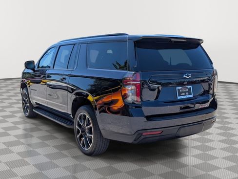 Used 2024 Chevrolet Suburban RST w/ Luxury Package AWD/4WD image 3