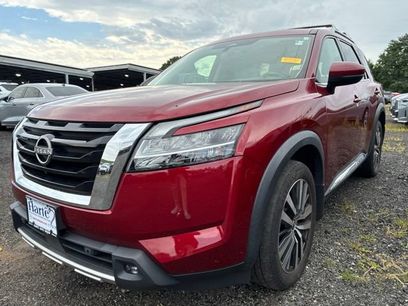 Certified 2022 Nissan Pathfinder Platinum w/ Cargo Package