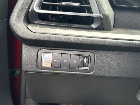 New 2025 Chevrolet Traverse LT w/ Enhanced Driving Package image 18