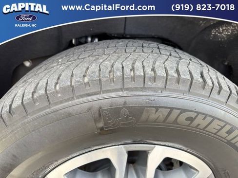 Used 2024 GMC Sierra 2500 SLT w/ SLT Premium Package image 13