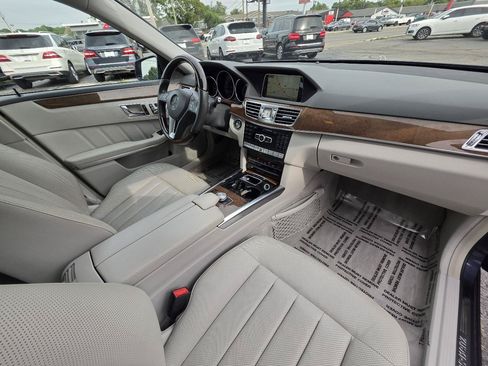 Used 2014 Mercedes-Benz E 350 4MATIC Sedan image 60