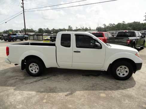 Used 2019 Nissan Frontier S RWD image 5