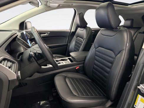 Used 2023 Ford Edge SEL image 11