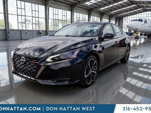 Used 2024 Nissan Altima 2.5 SR image 25