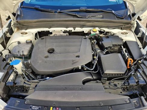 Certified 2023 Volvo XC40 B5 Ultimate w/ Climate Package image 22