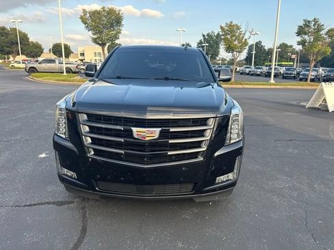 Used 2020 Cadillac Escalade Premium Luxury w/ Escalade Sport Edition RWD image 10