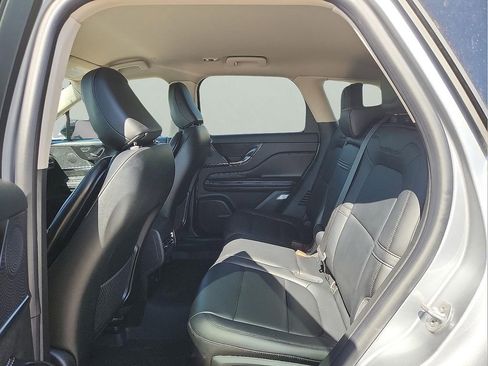 Used 2023 Lincoln Corsair FWD image 10