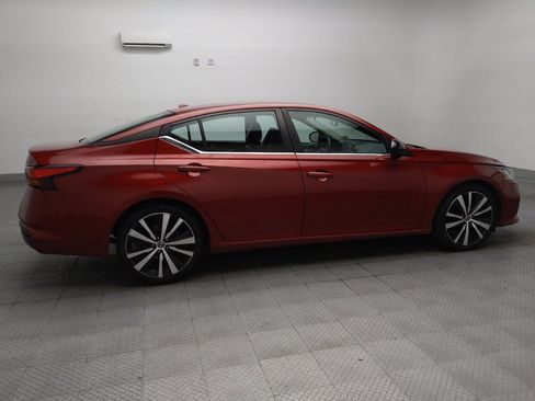 Used 2019 Nissan Altima 2.5 SR FWD image 10