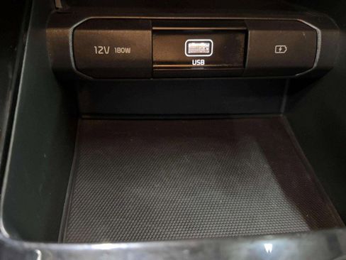 Used 2022 Kia Telluride LX image 30