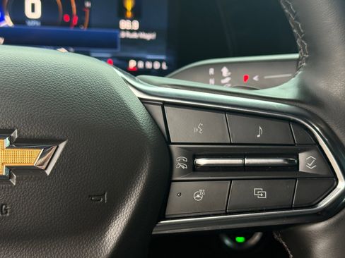 Used 2025 Chevrolet Suburban High Country image 14