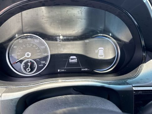 Used 2025 Genesis GV70 2.5T AWD/4WD image 21