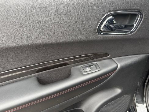 Used 2013 Dodge Durango R/T w/ Technology Group image 32