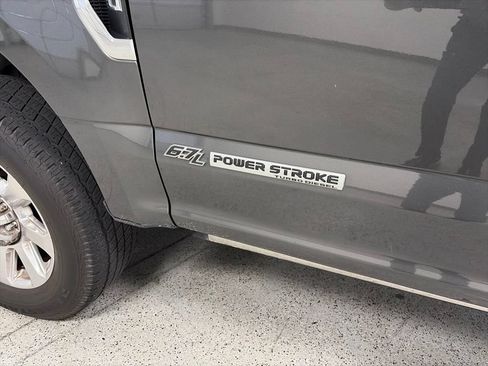 Used 2019 Ford F250 Platinum w/ Platinum Ultimate Package AWD/4WD image 8
