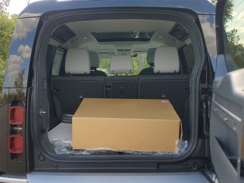 New 2025 Land Rover Defender 110 S image 35