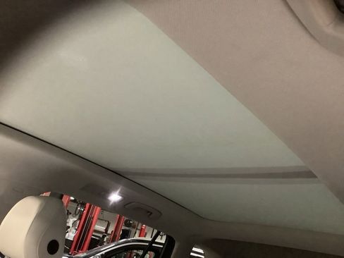 Used 2021 Volkswagen Tiguan SEL image 41