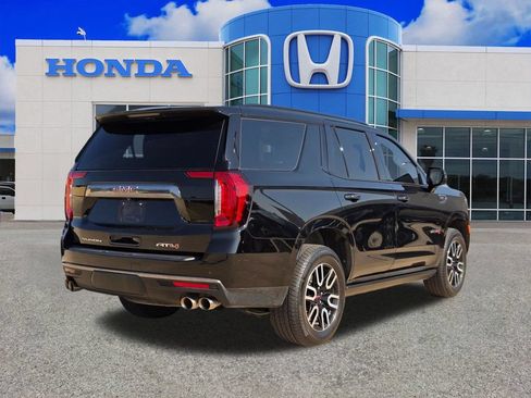 Used 2024 GMC Yukon AT4 w/ AT4 Premium Plus Package AWD/4WD image 3