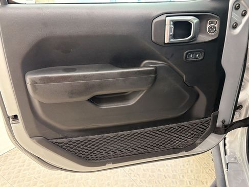 Used 2023 Jeep Wrangler Unlimited Sport AWD/4WD image 25