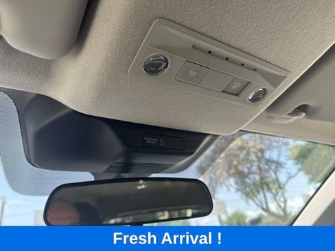 Used 2025 Nissan Kicks SV FWD image 10